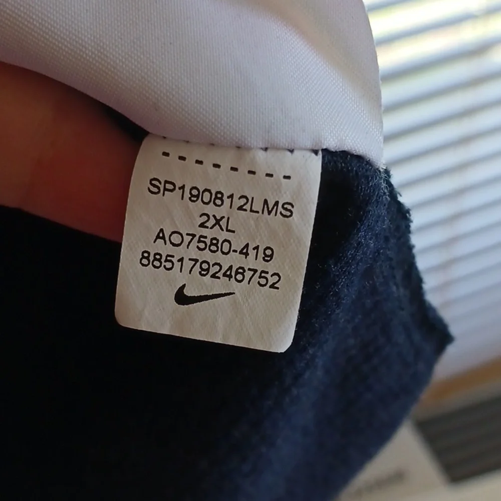 Men's Nike XXL blue lightweight Tshirt - Picture 3 of 7